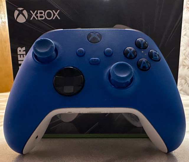 Manette Xbox Series S/X bleue - Bouton X HS  dans Xbox Series X & S  à Ville de Montréal - Image 2