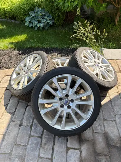 A set of 4 Volvo XC 18 inch wheels for sale. Used on a C30 for winter since 2020. Tires are Michelin...