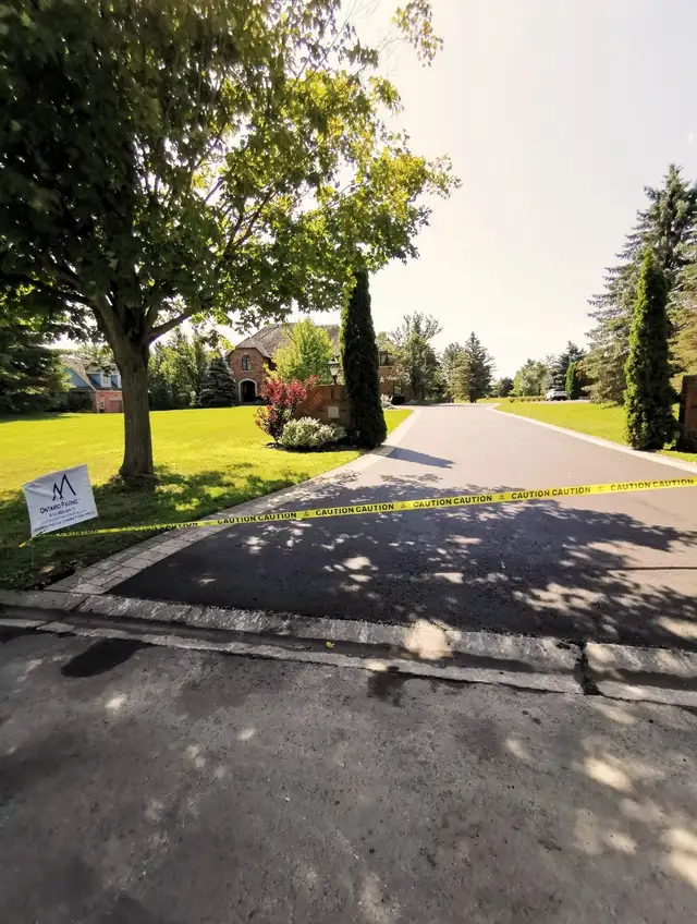 ASPHALT PAVING - COMMERCIAL & RESIDENTIAL62864360376835122