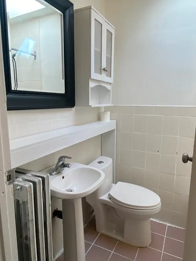 SPACIOUS 2 BEDROOM APT - NEAR THE LAKE63849107453185122