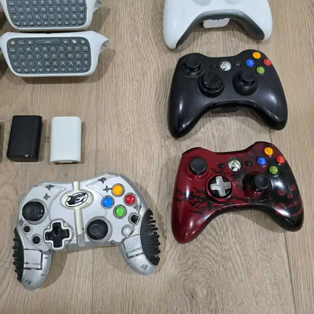  Massive XBOX Bundle [ 4 Console , 10+ Controllers & More ]64252988934531123