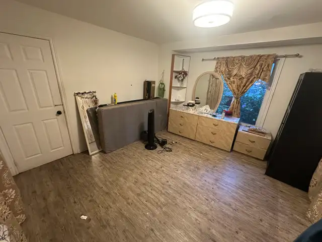 Room for Rent in Room Rentals & Roommates in Mississauga / Peel Region - Image 3