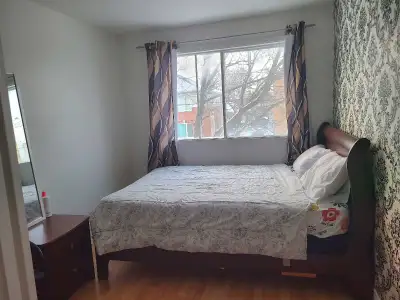 Chambre à louer dans un appartement 4 1/2 . Très propre et calme. Quartier tranquille _ Longueuil Di...