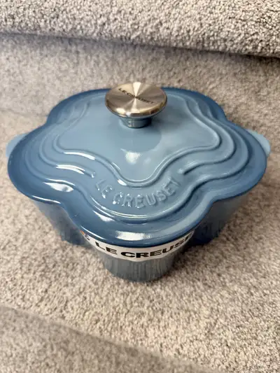 Rare Le Creuset flower cast iron in Chambray, View more