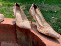 Glitter le chateau pink rhinestone heels size 8-8.5