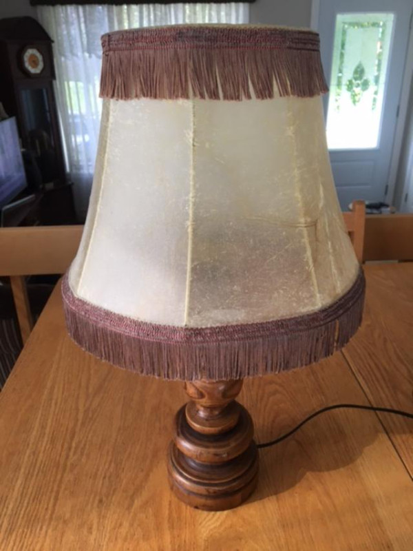 Lampe de bureau antique in Indoor Lighting & Fans in Québec City