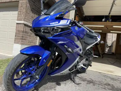 Well-maintained 2017 Yamaha R3 in Yamaha Racing Blue. Mechanically sound and ready to ride — instant...