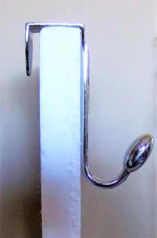 POLISHED CHROME OVER-THE-DOOR CLOTHING HOOK in Home Décor & Accents in Calgary - Image 3