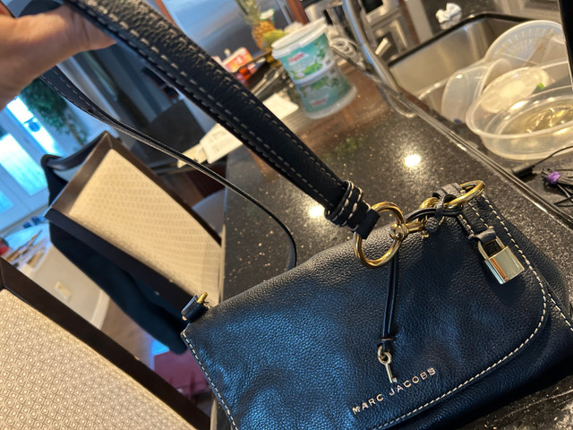 Marc Jacobs bag  in Women's - Bags & Wallets in Edmonton - Image 2