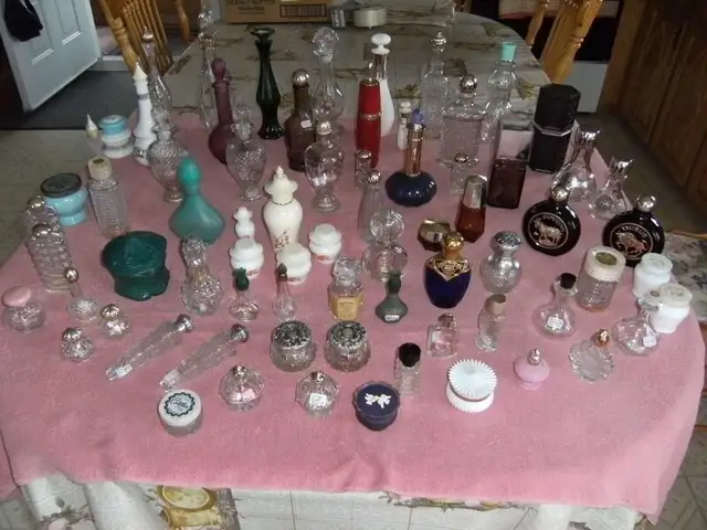 Avon collection de bouteilles # 16 in Arts & Collectibles in Edmundston - Image 2
