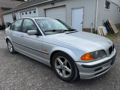 Very clean 2000 bmw e46 323i 5 speed manual. Sport black seats. Rear wheel drive. Engine and transmi...