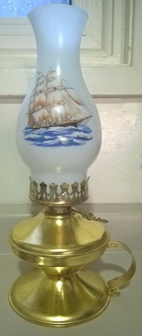 Vintage Brass Oil Kerosene Lantern Handle Farmhouse Lamp