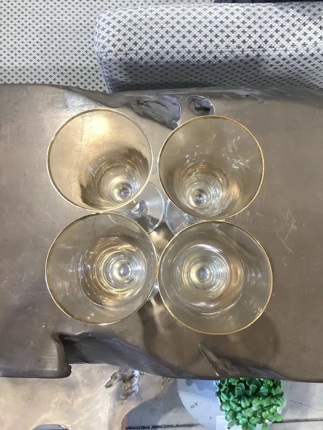 Gold Rimmed Champagne Flutes - 4 Available in Kitchen & Dining Wares in Calgary - Image 5