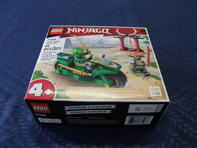 Ensemble Lego Ninjago 71788 Lloyd's Ninja Street Bike (Neuf, Sce dans Jouets et jeux  à Ville de Québec