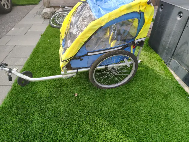 WeeRide kids bike trailer (double-seated) [Used] in Kids in Markham / York Region - Image 5