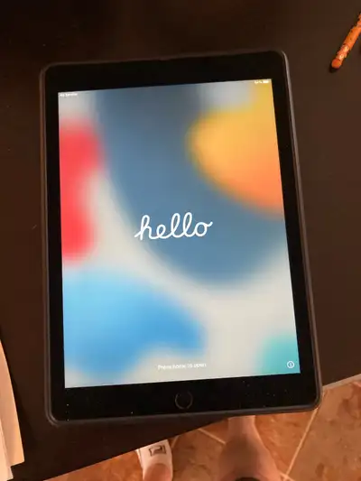 Great working iPad Air 2 - 32GB, iOS 15, battery holds for hours of use. This is the WiFi/Cellular v...