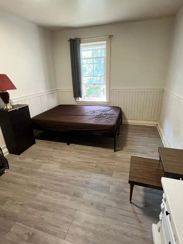 Private room for rent