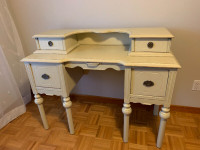 Bureau avec tiroirs antique