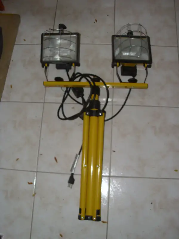 Work Light in Other in Oakville / Halton Region - Image 3