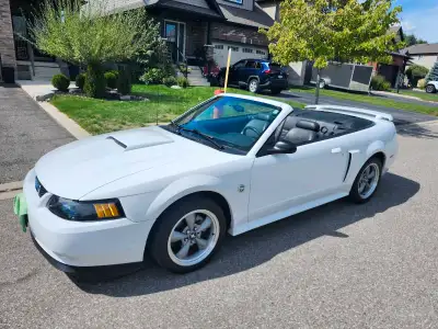 Great condition 2004 Mustang Gt convertible, 40th Anniversary, only 52km, Loaded...leather, power ev...