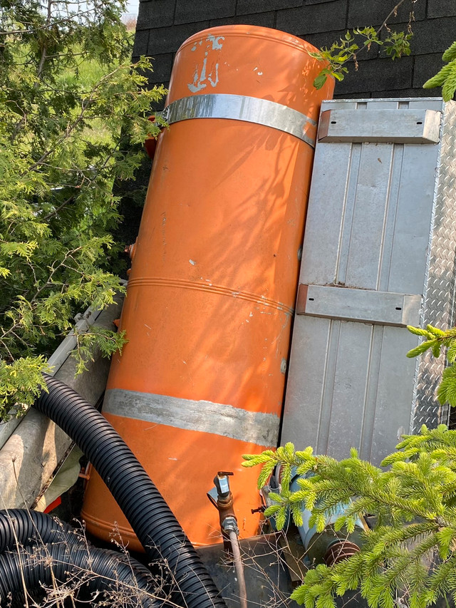 Peterbilt split fuel tank Heavy Equipment Parts & Accessories Hamilton Kijiji