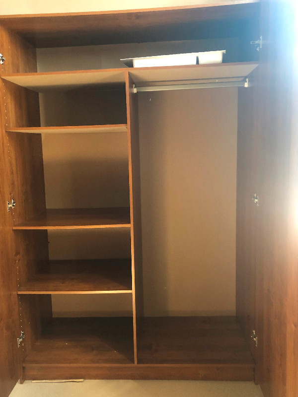 Free closet Free Stuff London Kijiji