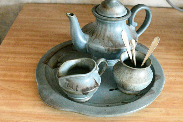 Blue Mountain Pottery set (4 pieces) in Arts & Collectibles in Chatham-Kent