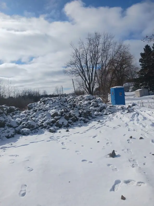 Free Clean Fill-Dirt in Caledon in Free Stuff in Oakville / Halton Region - Image 4