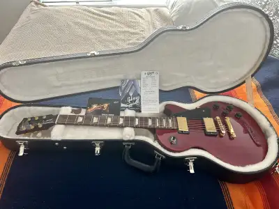 2008 gibson les paul studio wine red, View more