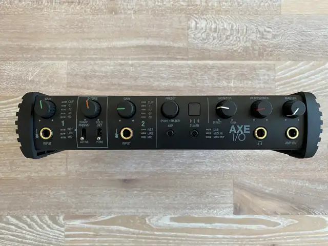 Like New IK Multimedia AXE I/O + AmpliTube 5 Max Bundle in Pro Audio & Recording Equipment in Calgary - Image 4