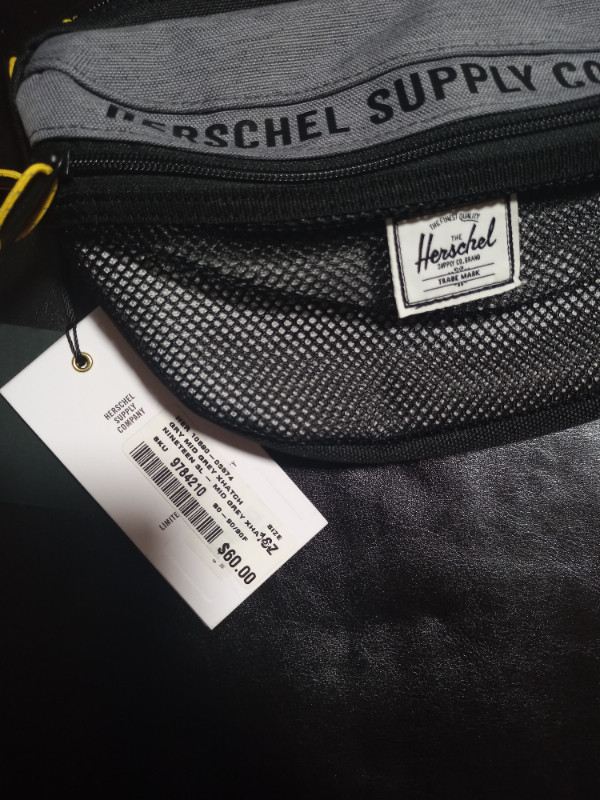 HERSCHEL SUPPLY SLING BAG (NEW) in Other in City of Toronto - Image 4