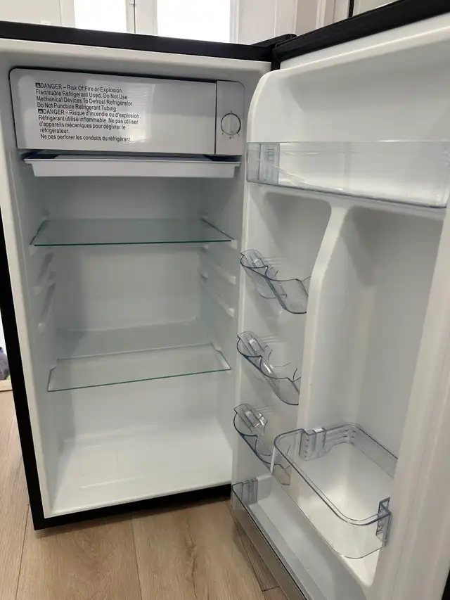 Mini fridge with freezer439732484063242241