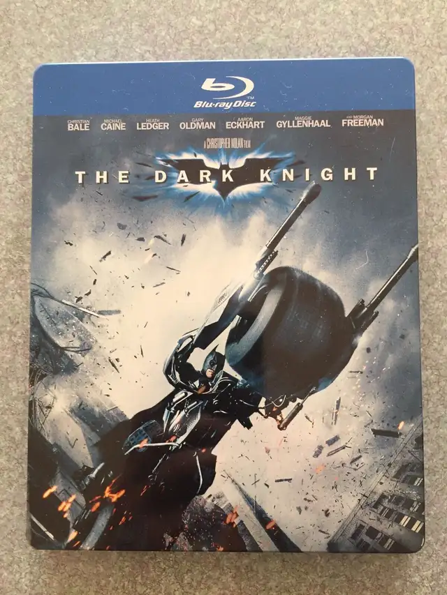 The Dark Knight Batman bluray Steelbook Excellent condition 