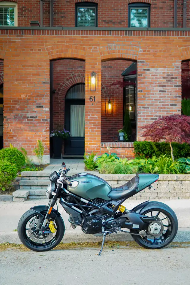 Ducati Monster 1100 EVO Diesel in Sport Bikes in Oakville / Halton Region - Image 5