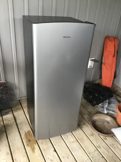 Fridge Freezer Hisense compact, View more