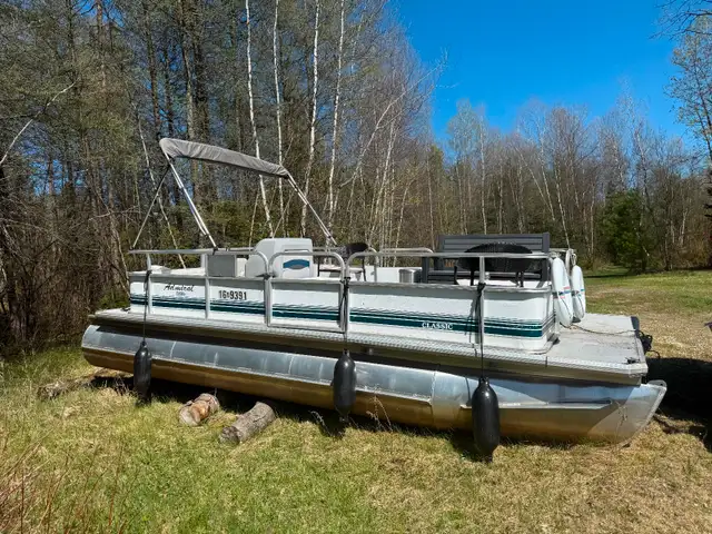 Ponton Admiral 20 pieds moteur Honda in Powerboats & Motorboats in Sherbrooke - Image 4