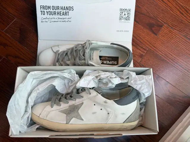 Golden Goose Super-Star Classic White Ice Dark Grey Size 39 EU in Women's - Shoes in City of Toronto - Image 5