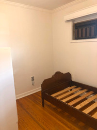 Rooms for Rent on Main Floor at Victoria Park Ave n Ellesmere Rd