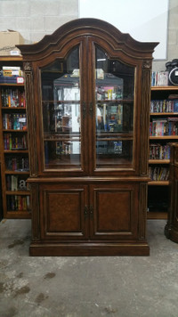 Drexel Heritage Furniture China Cabinet. Must Sell Need Room!