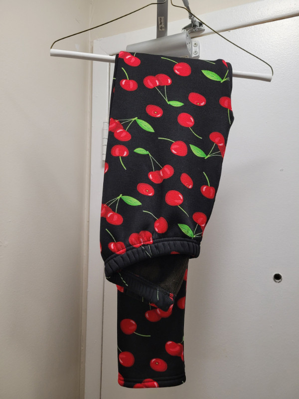 GENTLY USED COZY, FLEECE LINED LEGGINGS, MEDIUM!!! in Arts & Collectibles in City of Toronto