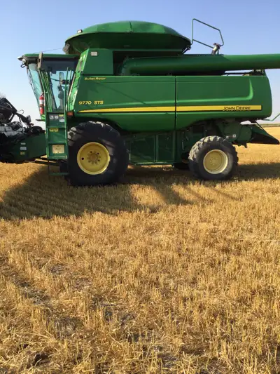 2008 9770 very good condition. Outback auto steer. Grain tank cover. Recent work orders. Comes with...