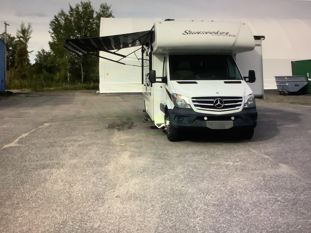 2016, 25 ft Mercedes Benz, sunseeker in RVs & Motorhomes in Gatineau