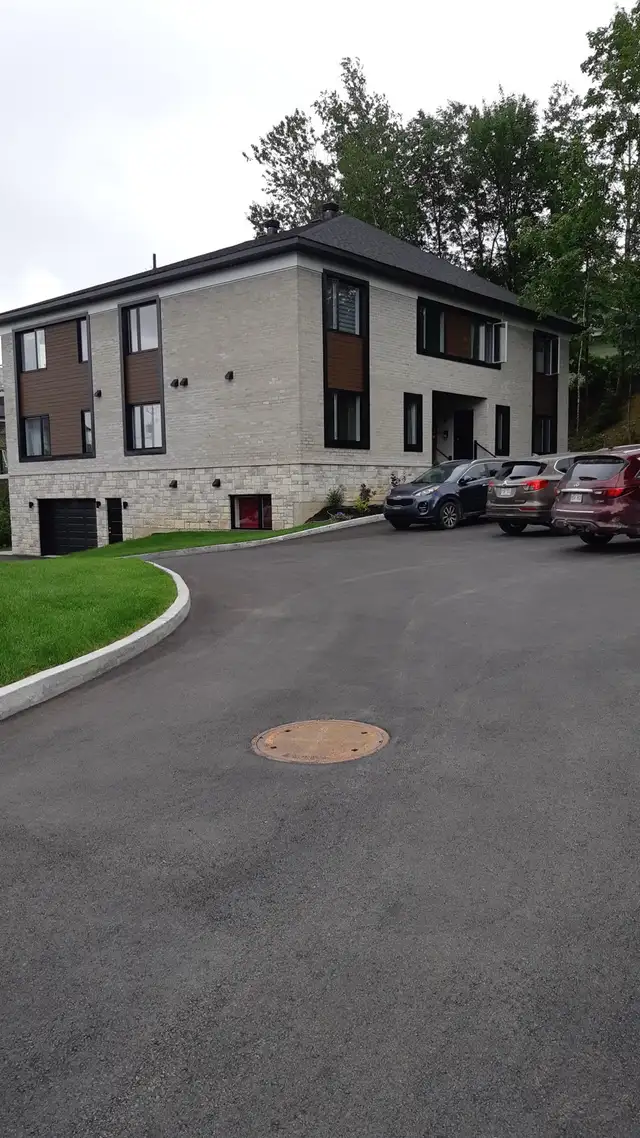 51/2 avec garage dans l’est Sherbrooke