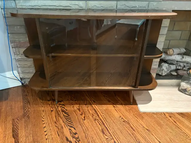 VINTAGE BOOKCASE in Bookcases & Shelving Units in Markham / York Region - Image 4