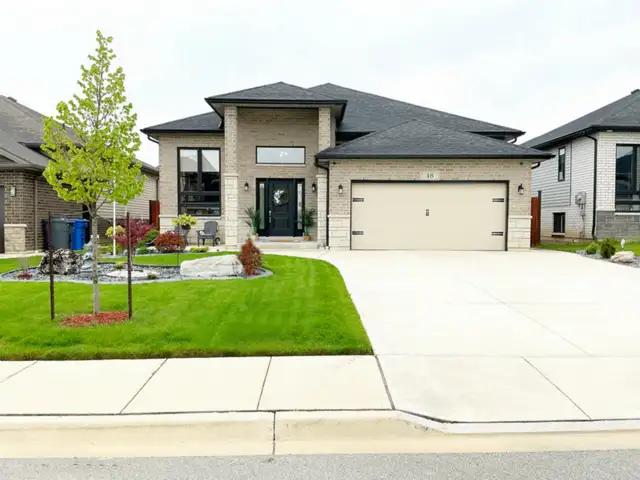 48 KINGSBRIDGE DRIVE - Amherstburg Ontario