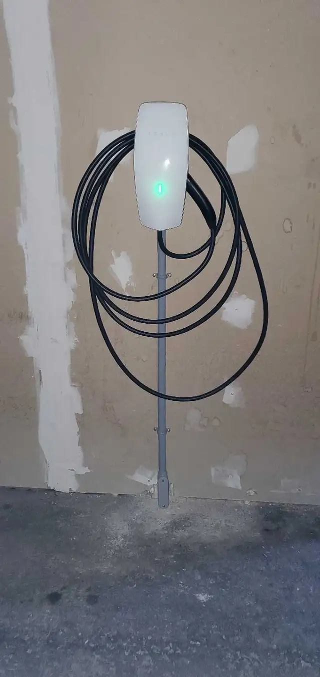 electrician518065404972912643