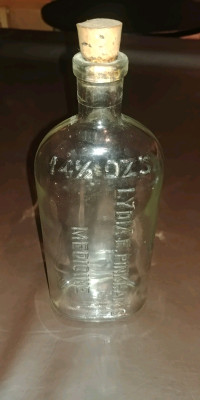 LYDIA E. PINKHAM'S Medicine Bottle