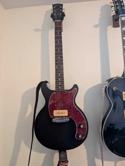gibson les paul tribute in Guitars in Ontario | Kijiji Marketplaces