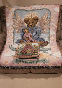 Boyds Bears Throw (Tapestry) and Pillow
