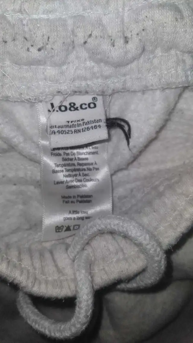 Women's sweatpants size XS in Women's - Bottoms in Oshawa / Durham Region - Image 5